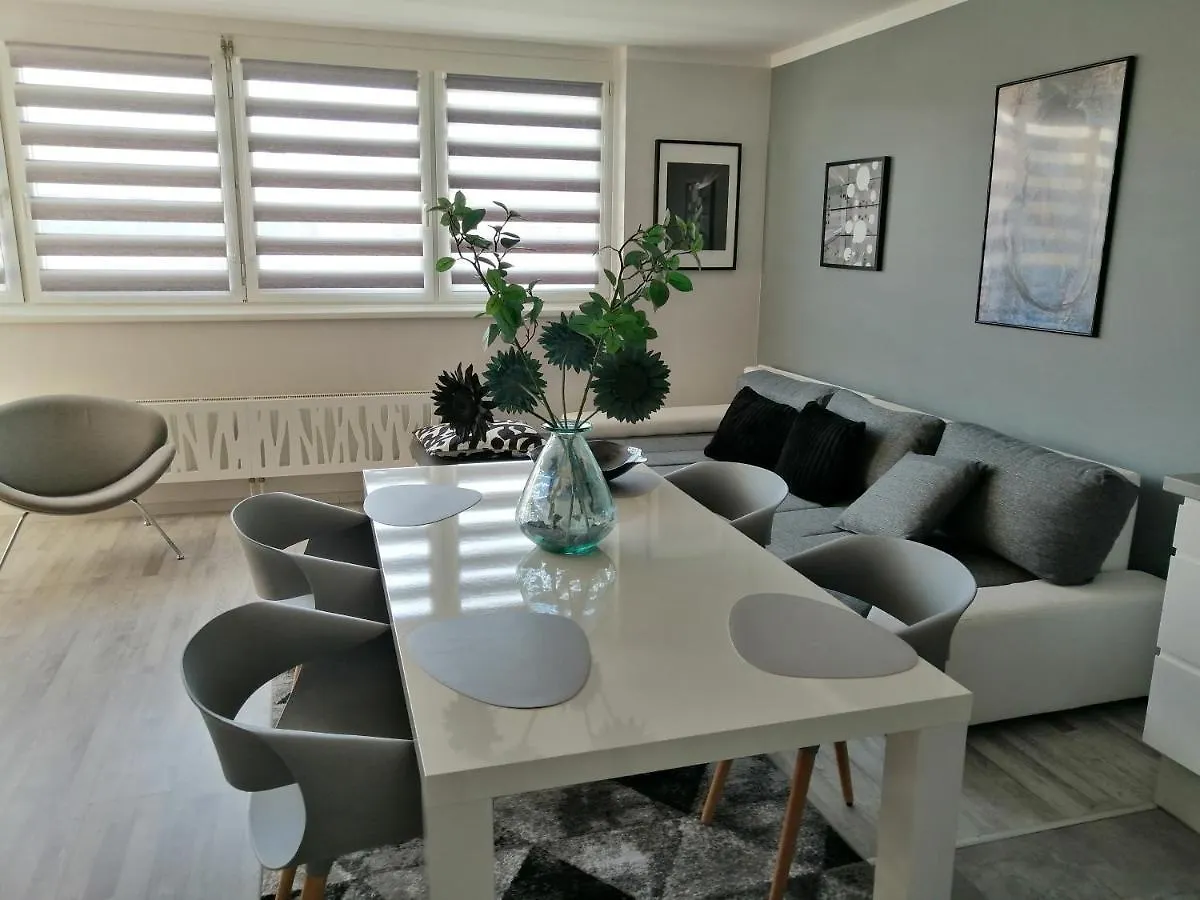 Apartament Dino Apartment Vienna 0*,  Austria